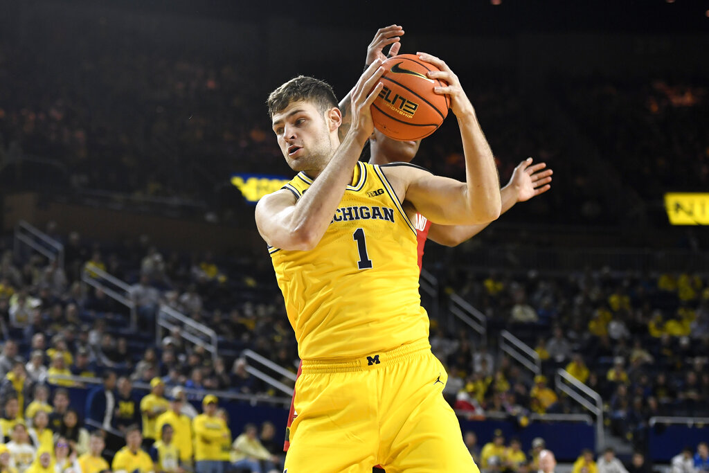 Michigan vs Ohio State Prediction, Odds & Best Bet for February 5 (Defenses Shine in Big Ten Rivalry Game)