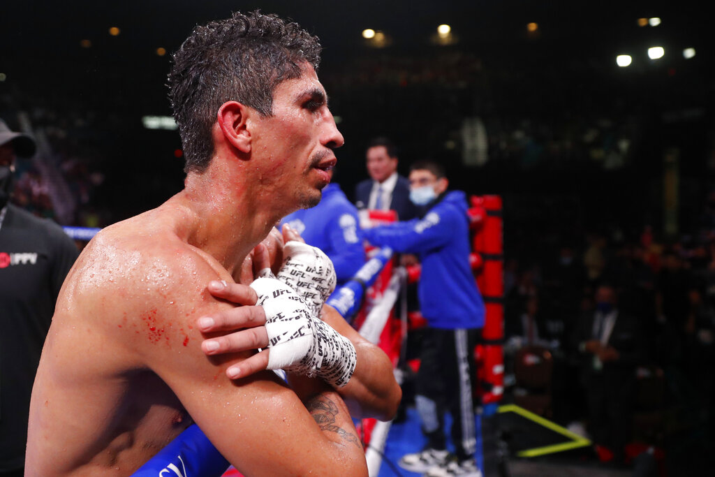 Rey Vargas vs O'Shaquie Foster Odds, Prediction & How to Watch (Expect a Lengthy Championship Fight)