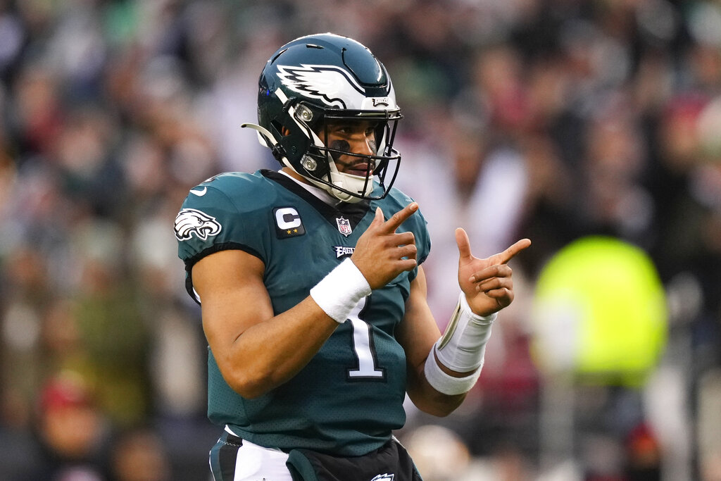 Super Bowl 57 Latest Odds & Betting Lines for Chiefs-Eagles (Philly Favored for Shootout Win)