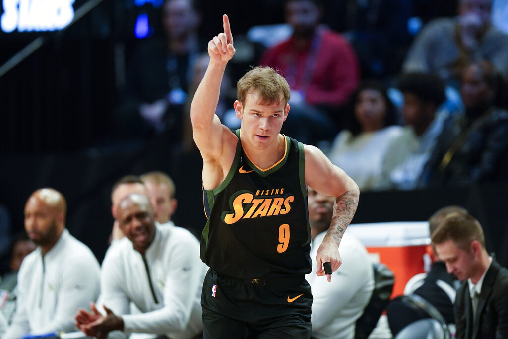 G League player Mac McClung wins NBA slam dunk contest with 3