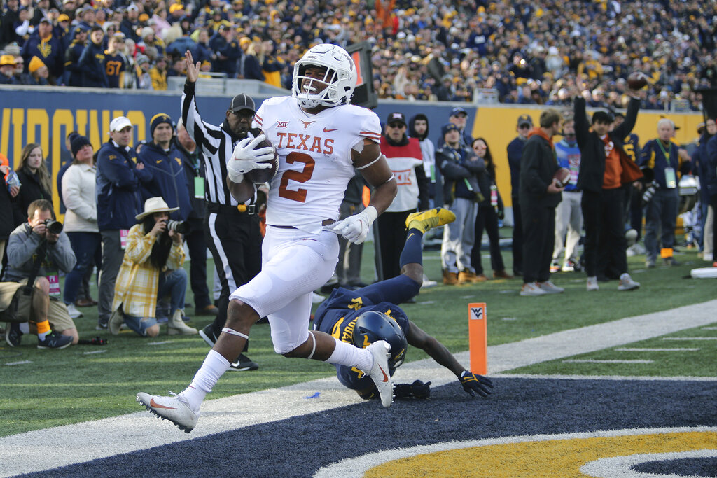 Roschon Johnson Complete NFL Draft Profile (Texas' No. 2 RB Also Deserves Early Draft Hype)