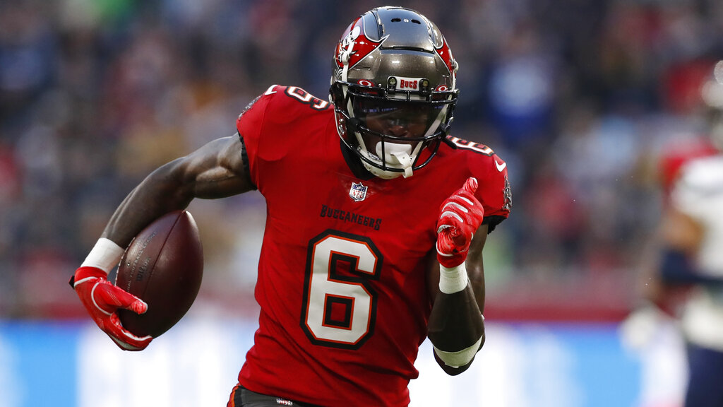 NFL playoffs: Julio Jones provides Bucs' highlight in loss to Cowboys 