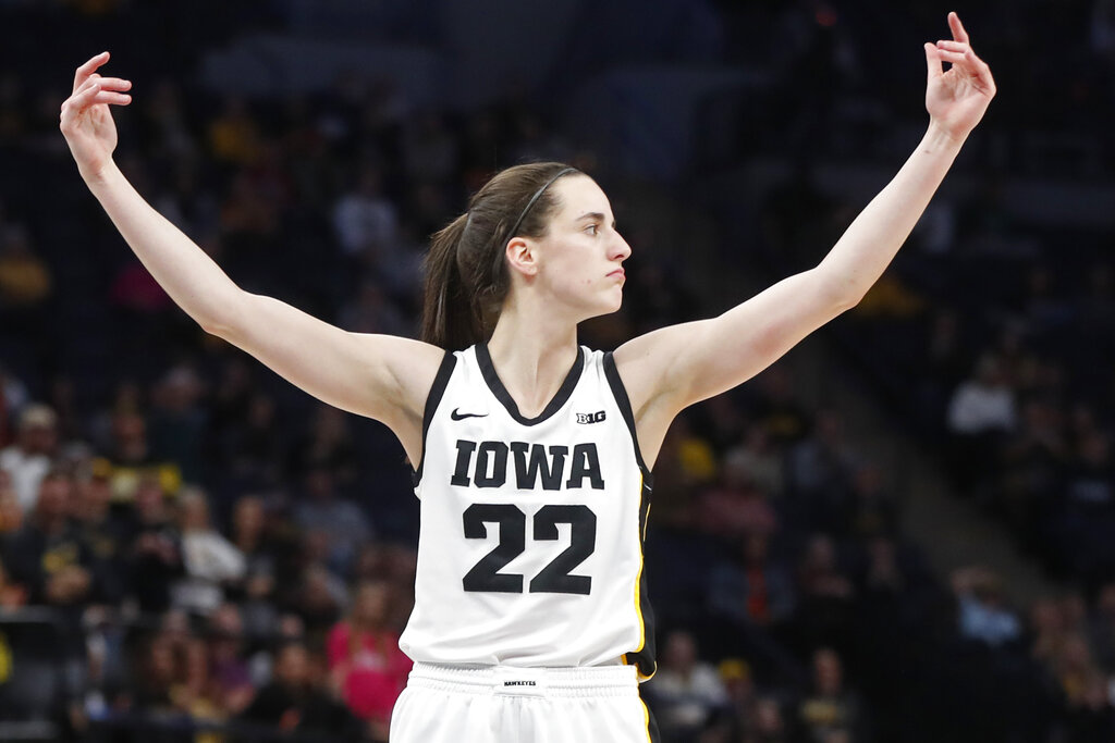 Louisville vs Iowa Prediction, Odds & Best Bet for March 26 NCAA Women's Tournament Game  (Hawkeyes Dominate)