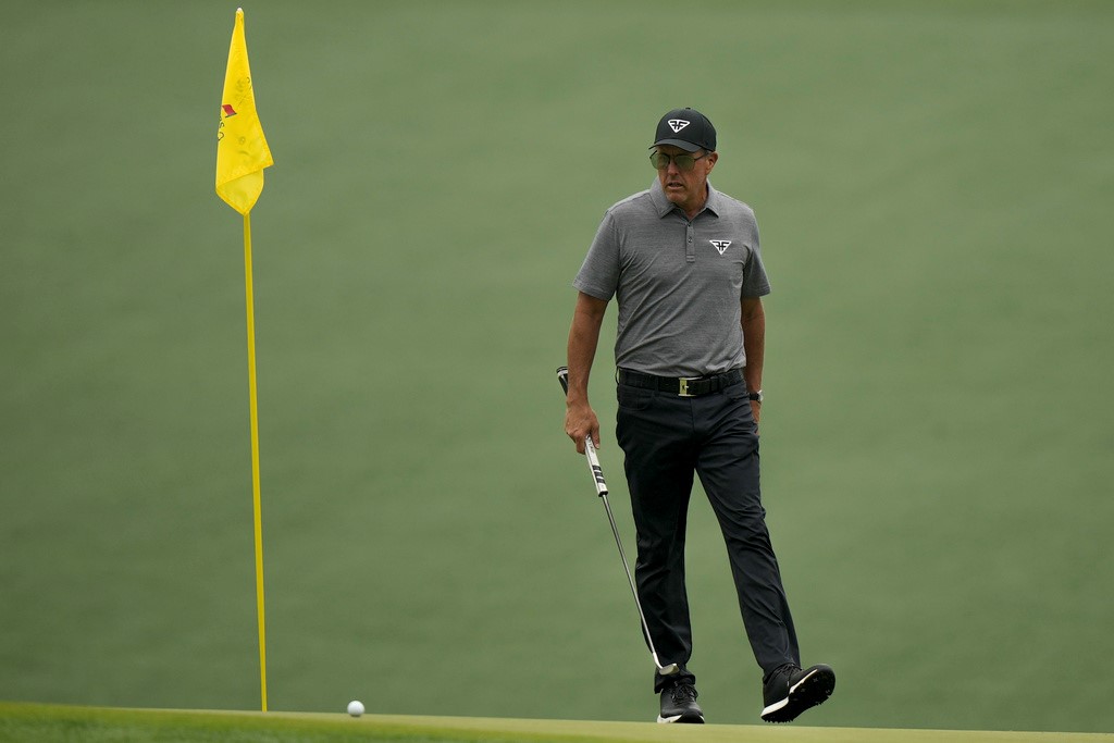 Phil Mickelson Masters 2023 Odds, History & Prediction (Lefty Out of Bounds in His Return to Augusta)