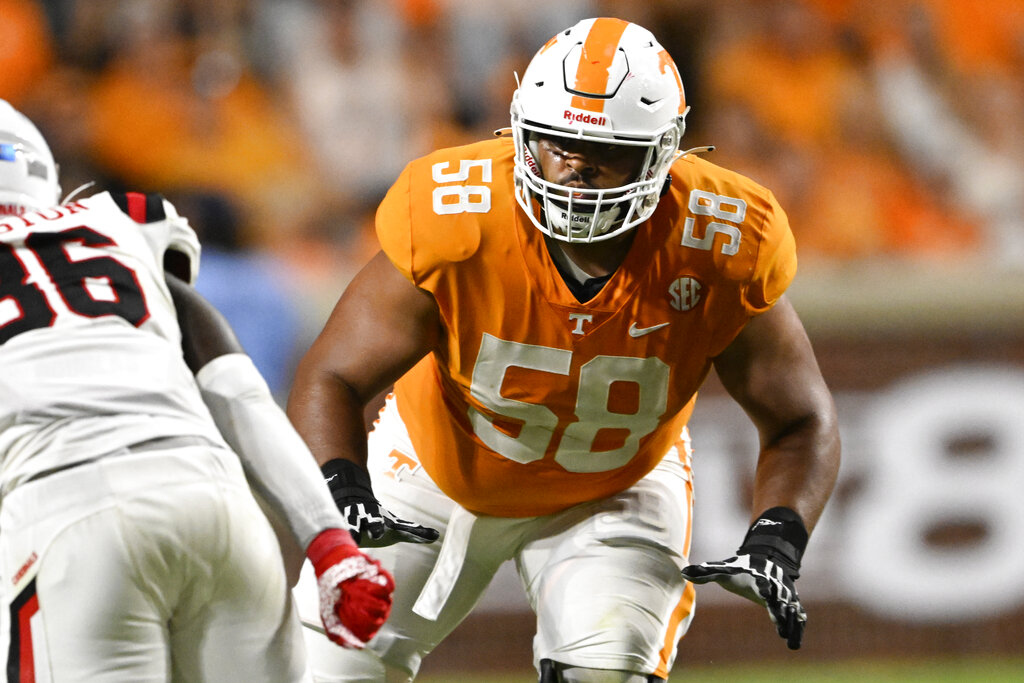 Darnell Wright Complete NFL Draft Profile (Tennessee Tackle's Experience Leads to Safe Floor) 