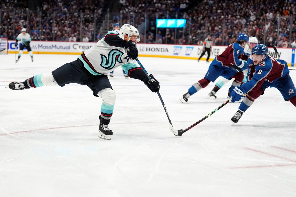 Avalanche vs Kraken Prediction, Odds & Best Bet for NHL Playoffs Game 3 (Avs Experience Nets Series Lead)