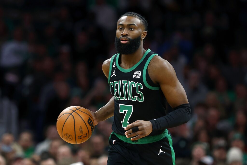 3 Best Prop Bets for Hawks vs Celtics Game 5 on April 25 (Jaylen Brown Takes Advantage of Defensive Matchup)