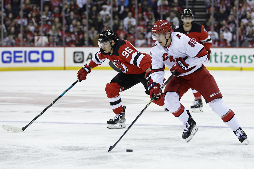 Hurricanes vs Devils Prediction, Odds & Best Bet for NHL Playoffs Game 1 (Home Ice Proves Valuable for Carolina)