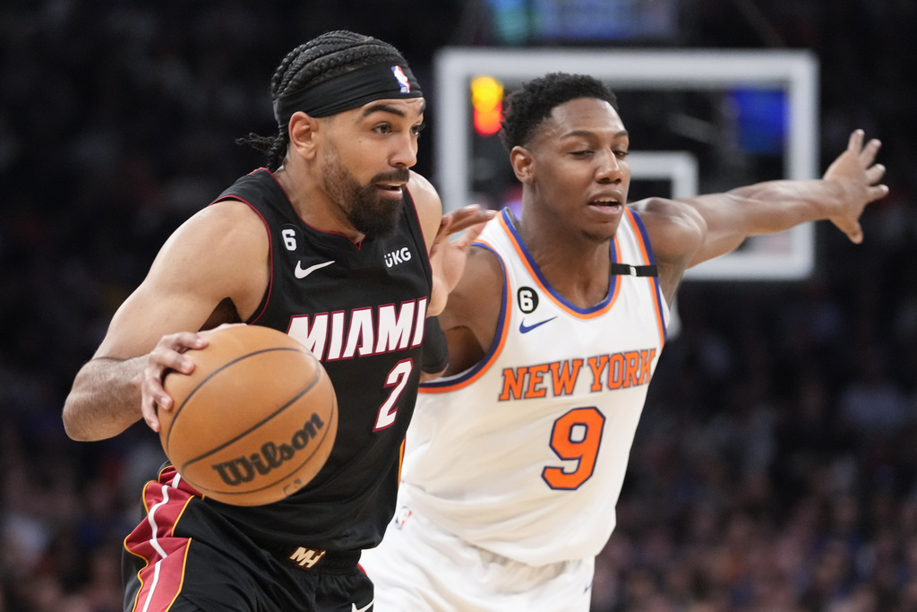 Knicks vs. Heat Prediction, Odds & Best Bet for NBA Playoffs Game 3 (New York Takes Series Lead in Miami)
