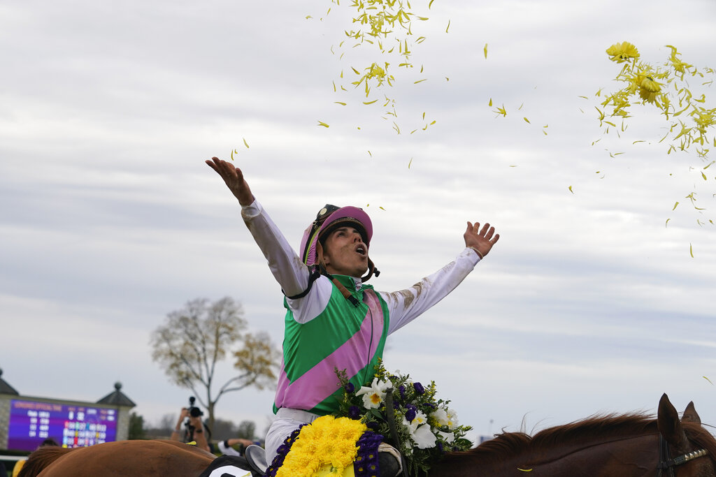 How Big Are Kentucky Derby Jockeys? (Height & Weight of 2023 Participants)