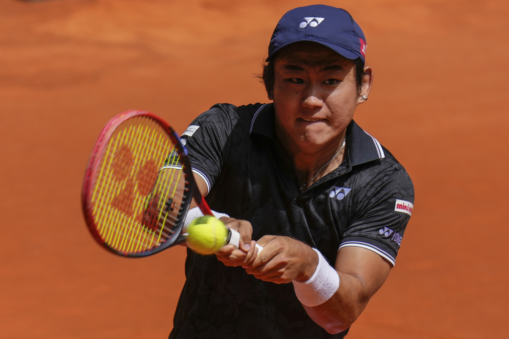 Yoshihito Nishioka vs JJ Wolf Prediction, Odds & Best Bet for 2023 French Open Round 1 (Nishioka Comes Up Short)