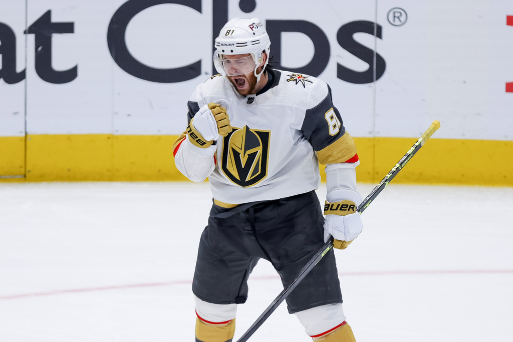 Golden Knights vs Panthers Prediction, Odds & Best Bet for NHL Stanley Cup Final Game 3 (Marchessault Scores Again)