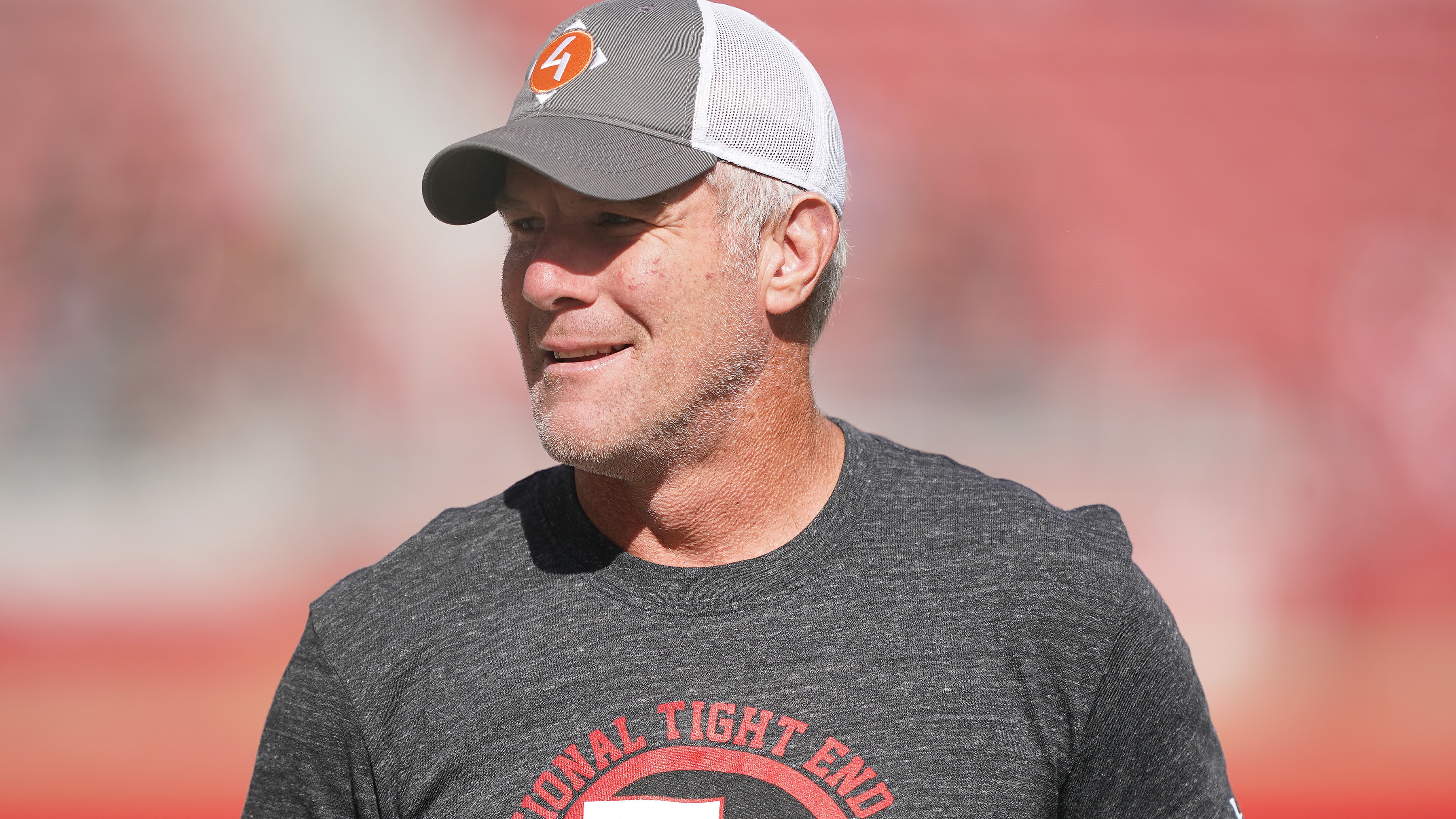 Brett Favre Charging Insane Fees for 10-Minute Zoom Calls on Cameo