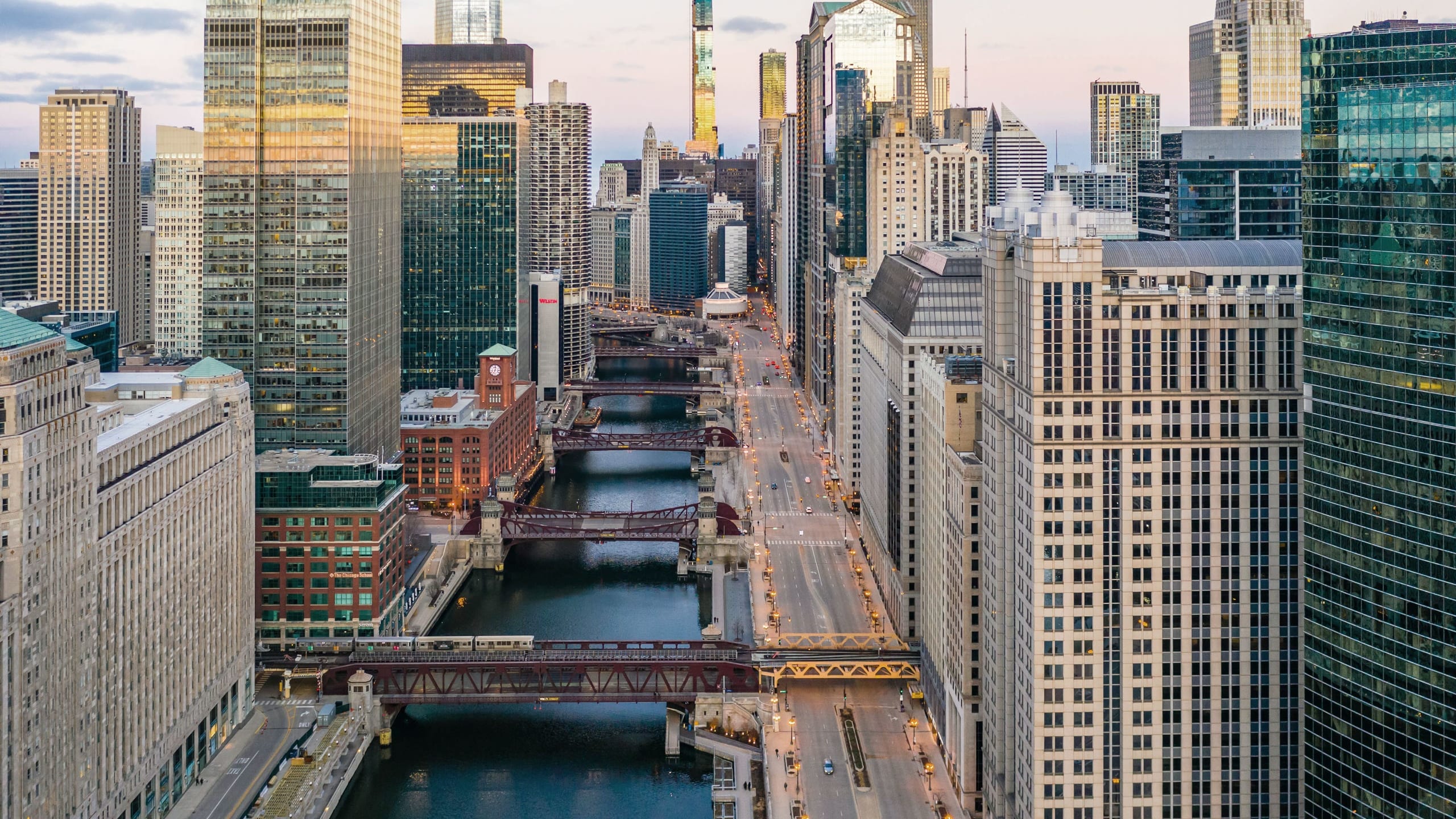 FanDuel Casino News - Governor of Illinois Signs Casino Union Bill