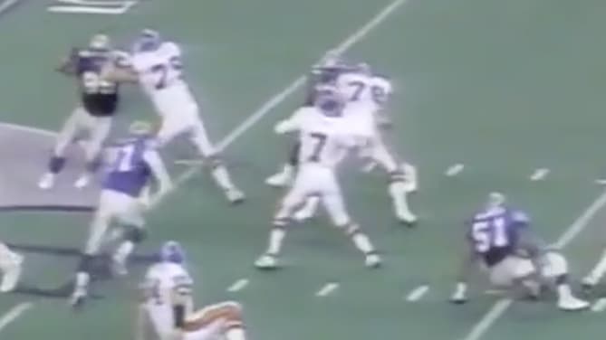 VIDEO: Remembering When John Elway Ducked a Defender And Tossed a Perfect 60-Yard Bomb