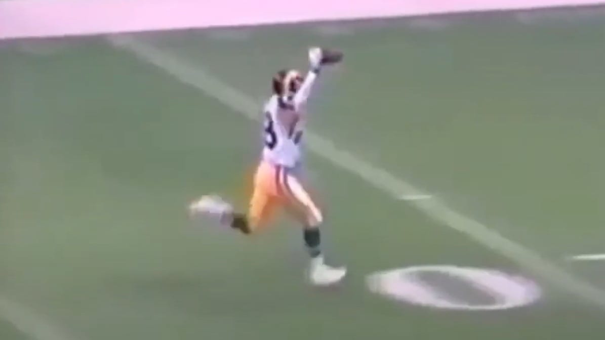 VIDEO: Remembering When the Rams Set an NFL Record on One of the Most Bizarre Punt Returns of All Time